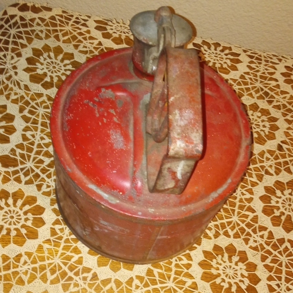 Rustic Red Metal Kettle - Picture 3 of 3